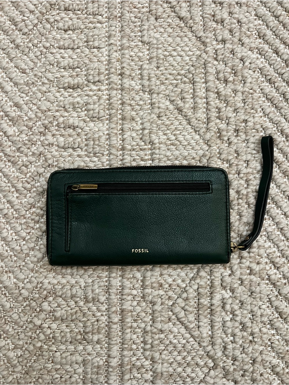 FOSSIL wristlet